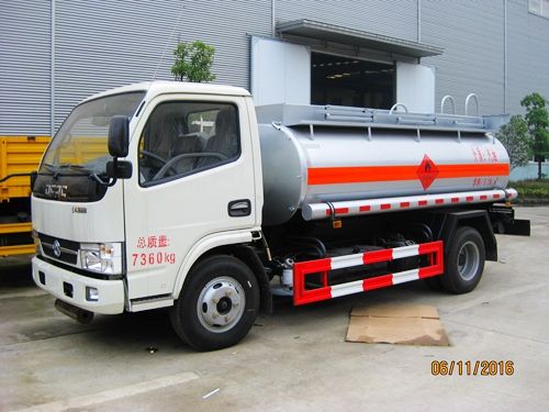 東風(fēng)小多利卡汽油油罐車 東風(fēng)小多利卡汽油油罐車